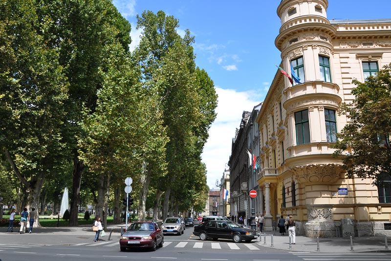 Zrinjevac, istočna strana